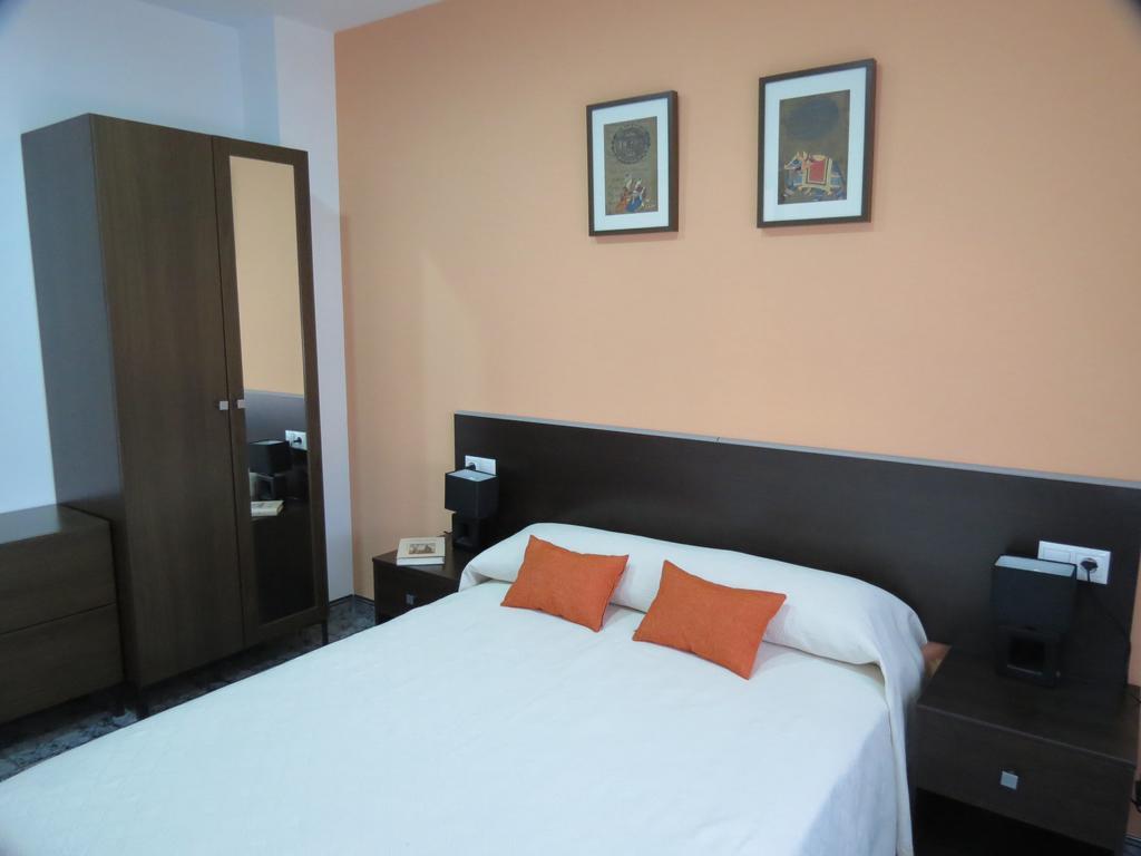 Apartamentos Turisticos Ca Ramon Beniarrés Rum bild